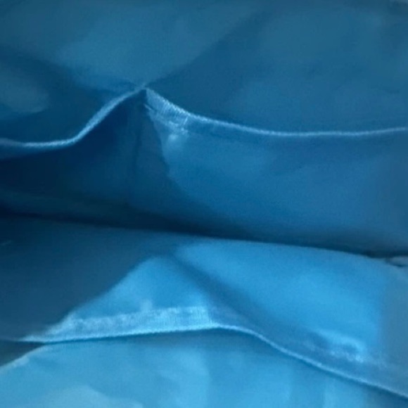 New Amope Blue & White Zippered
Cosmetic Makeup Travel Bag - Picture 4 of 8